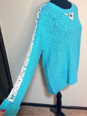 Hayden Women’s Medium NWT Teal Knit Top with Cream Lace Trim Boho Coastal